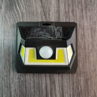 Светильник LED  на солнечных батареях Solar Wall Lamp с датчиком движения IP65 
